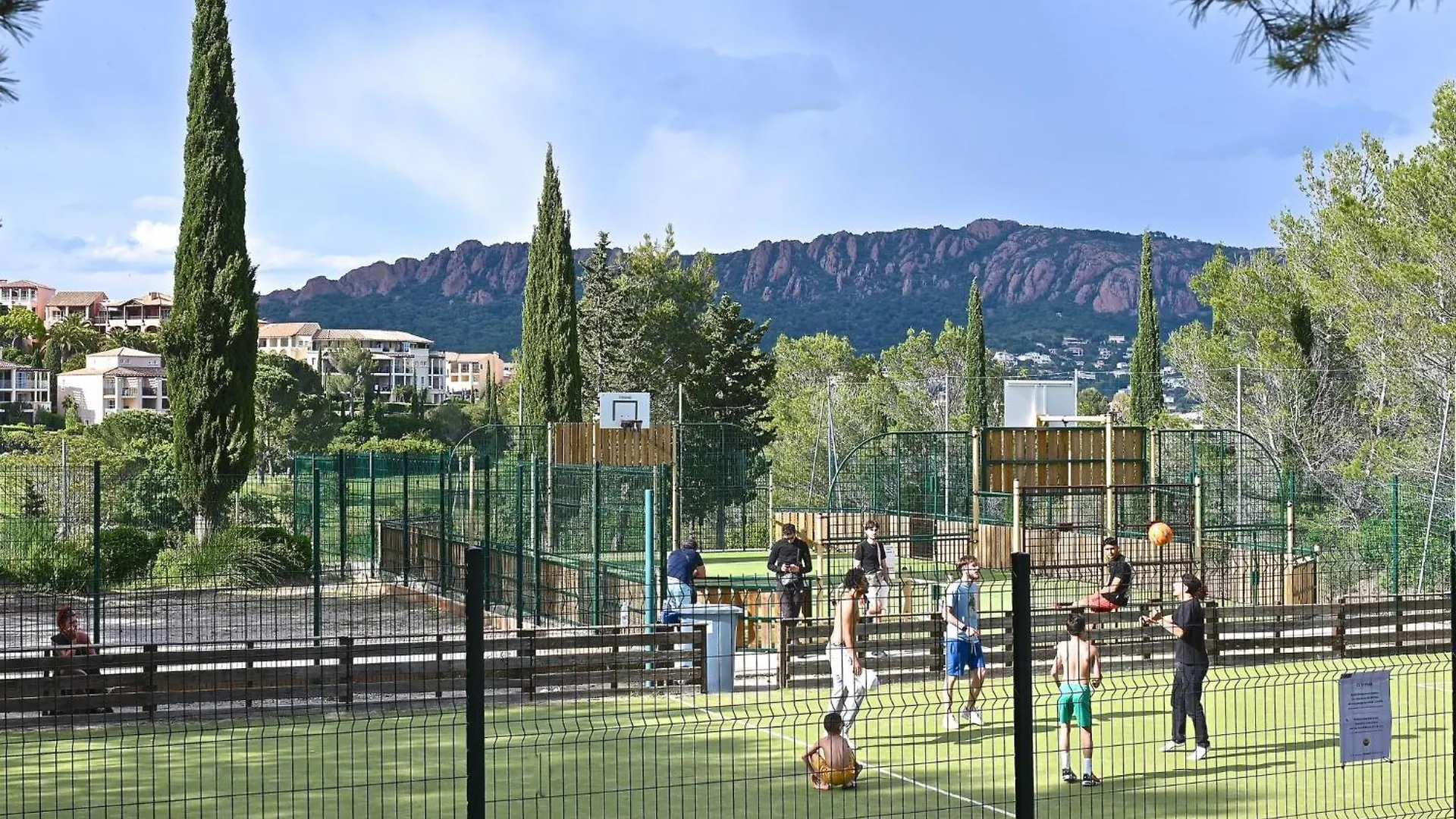 Apartment Village Cap Esterel - Le Belvedere-12 By Interhome Saint-Raphaël 0*,  Francie