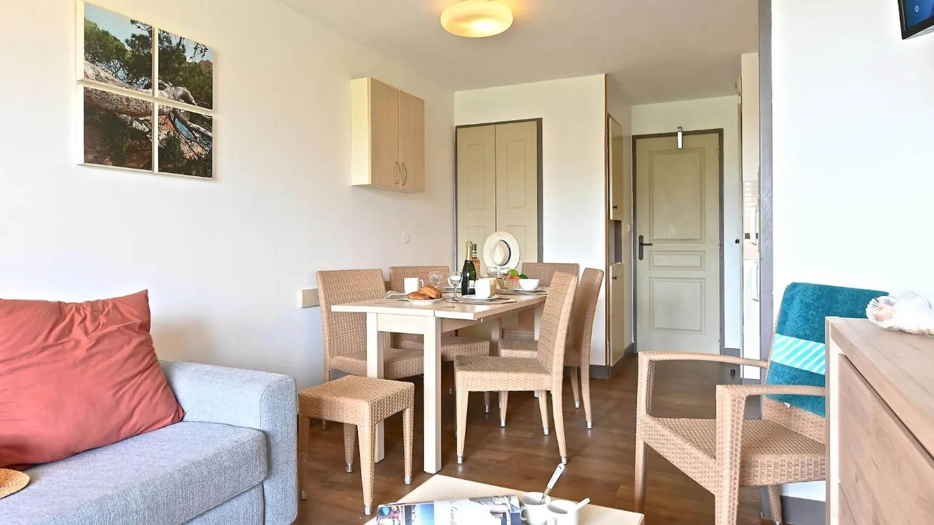 Apartment Village Cap Esterel - Le Belvedere-12 By Interhome Saint-Raphaël 0*,