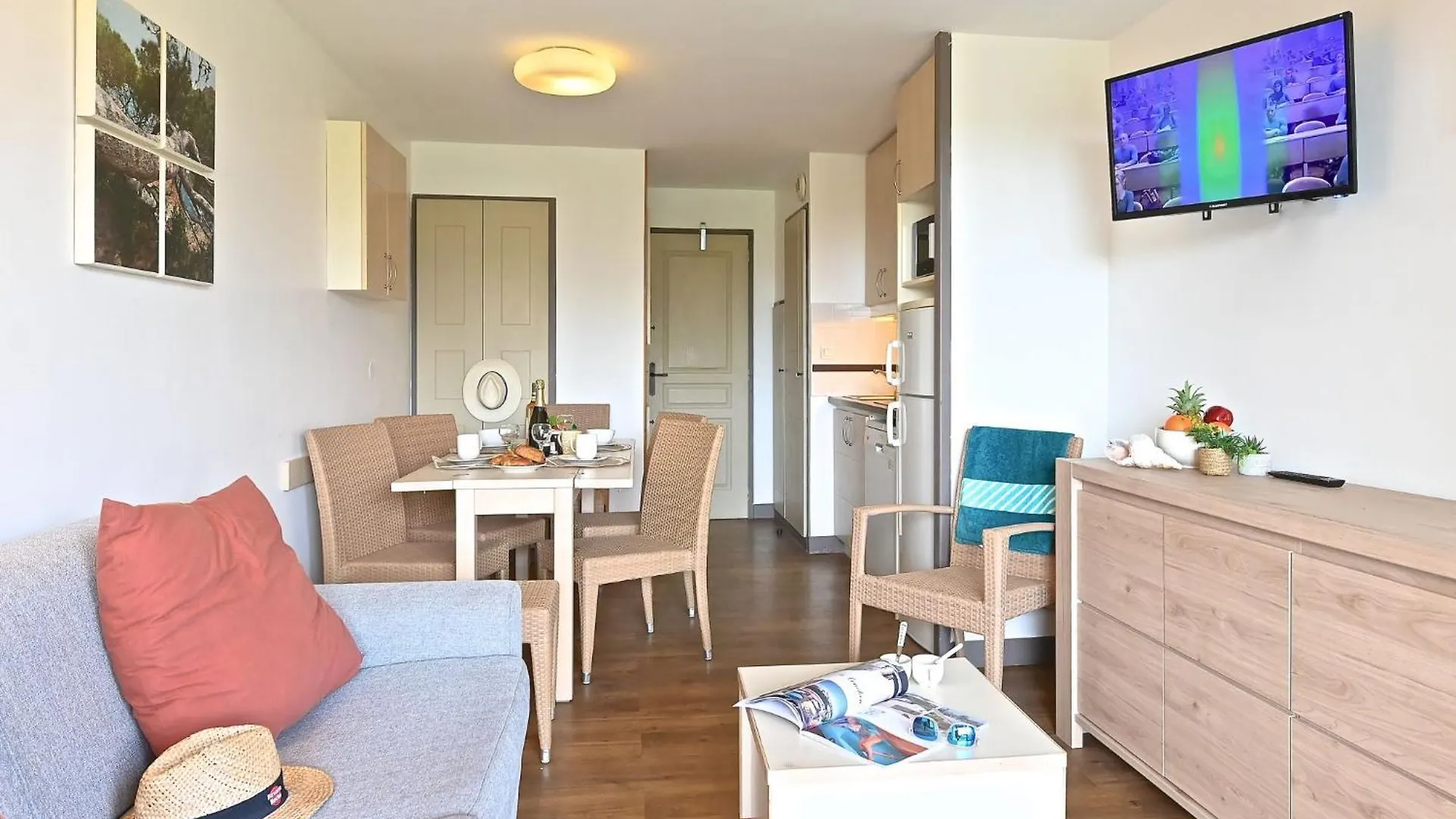 Apartment Village Cap Esterel - Le Belvedere-12 By Interhome Saint-Raphaël
